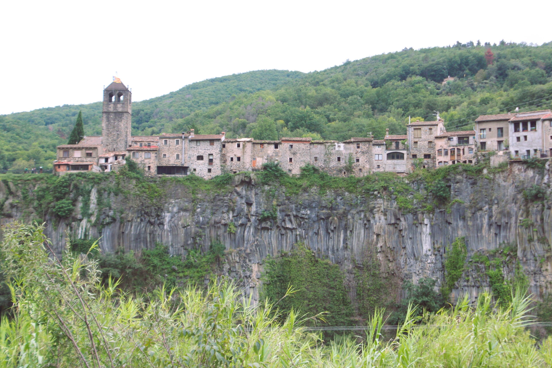 Qué ver en La Garrotxa: los pueblos más bonitos y espectaculares entre lava de volcanes