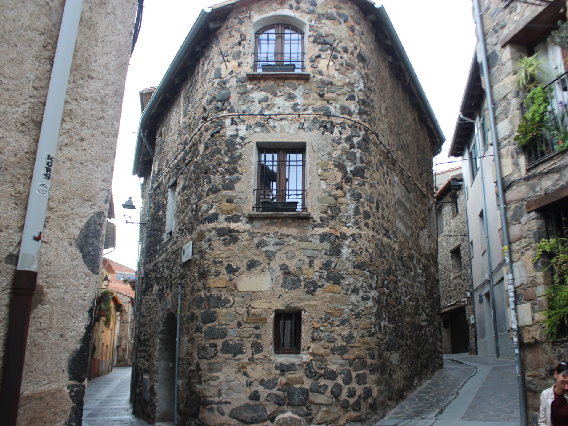 Viviendas de piedra volcánica en Castelfollit de la Roca
