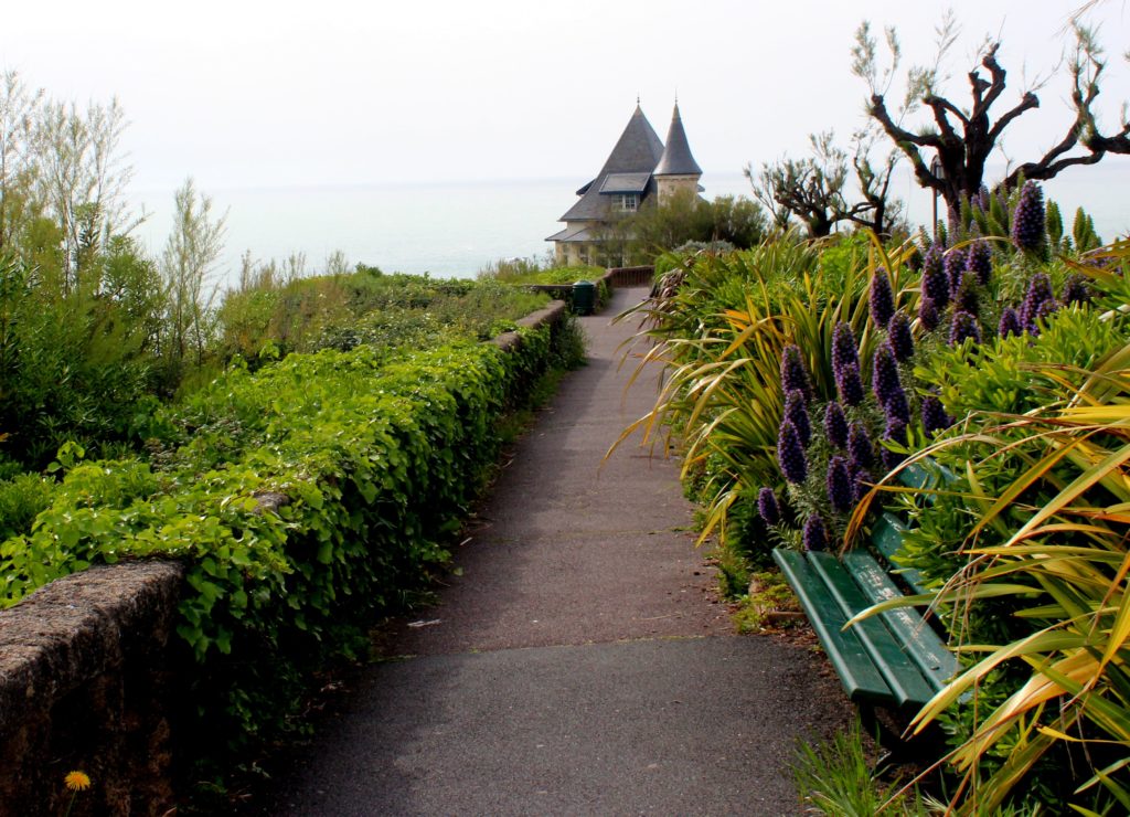 Paseo de la costa en Biarritz