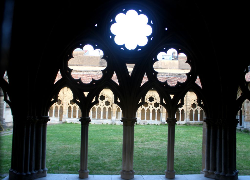 Claustro de la catedral de Santa María de Bayona