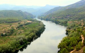 Qué ver en Miravet. Qué ver en Tarragona. Vistas del río Ebro desde el castillo de Miravet. Castillo de Miravet