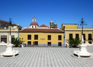 Qué ver en La Orotava Plaza del Ayuntamiento en La Orotava