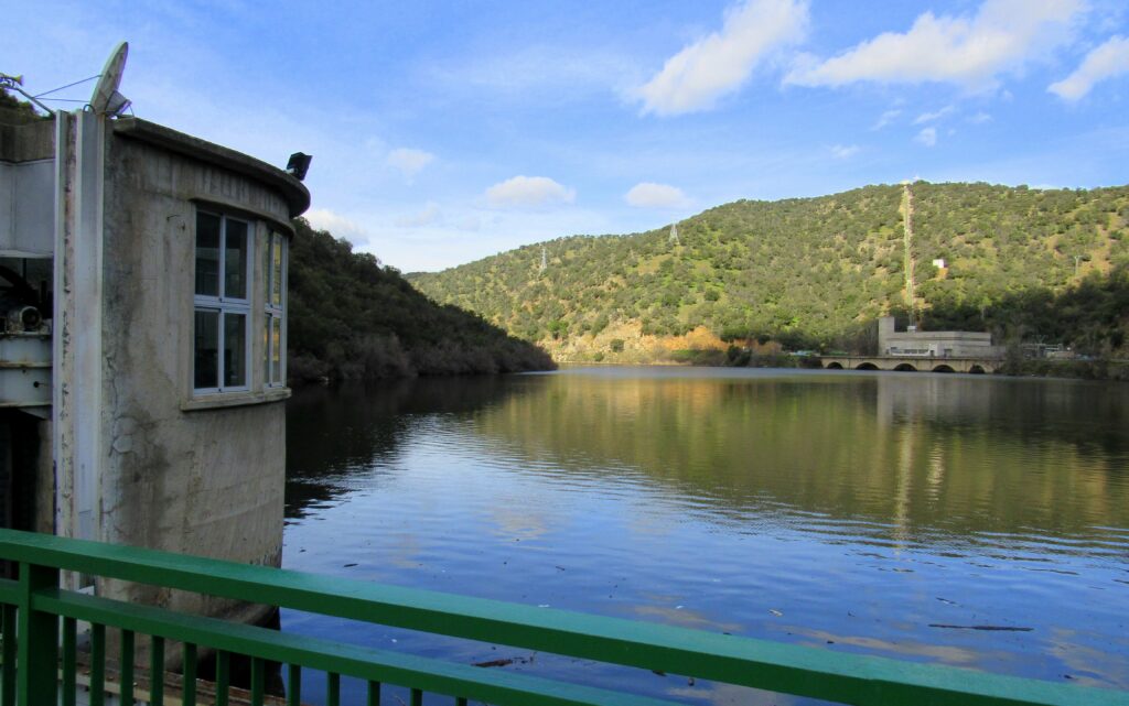 Presa del embalse de Picadas