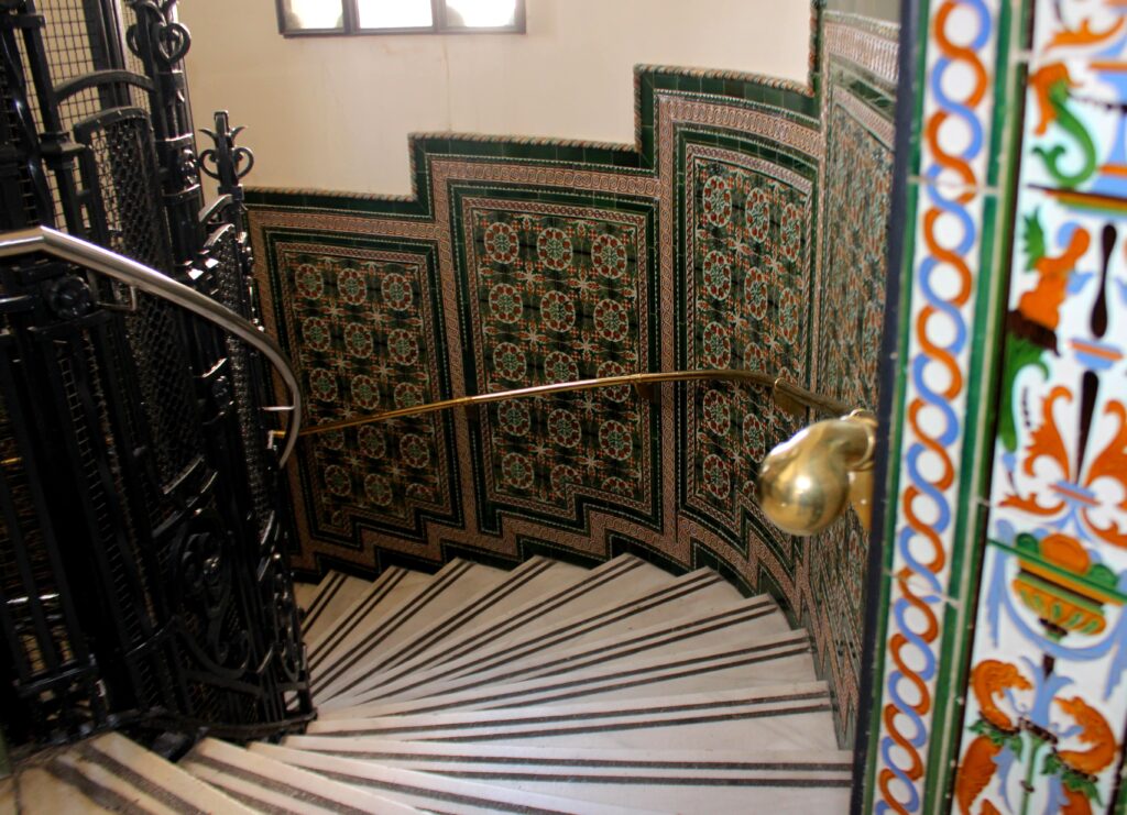 Escalera circular palacio de Cibeles