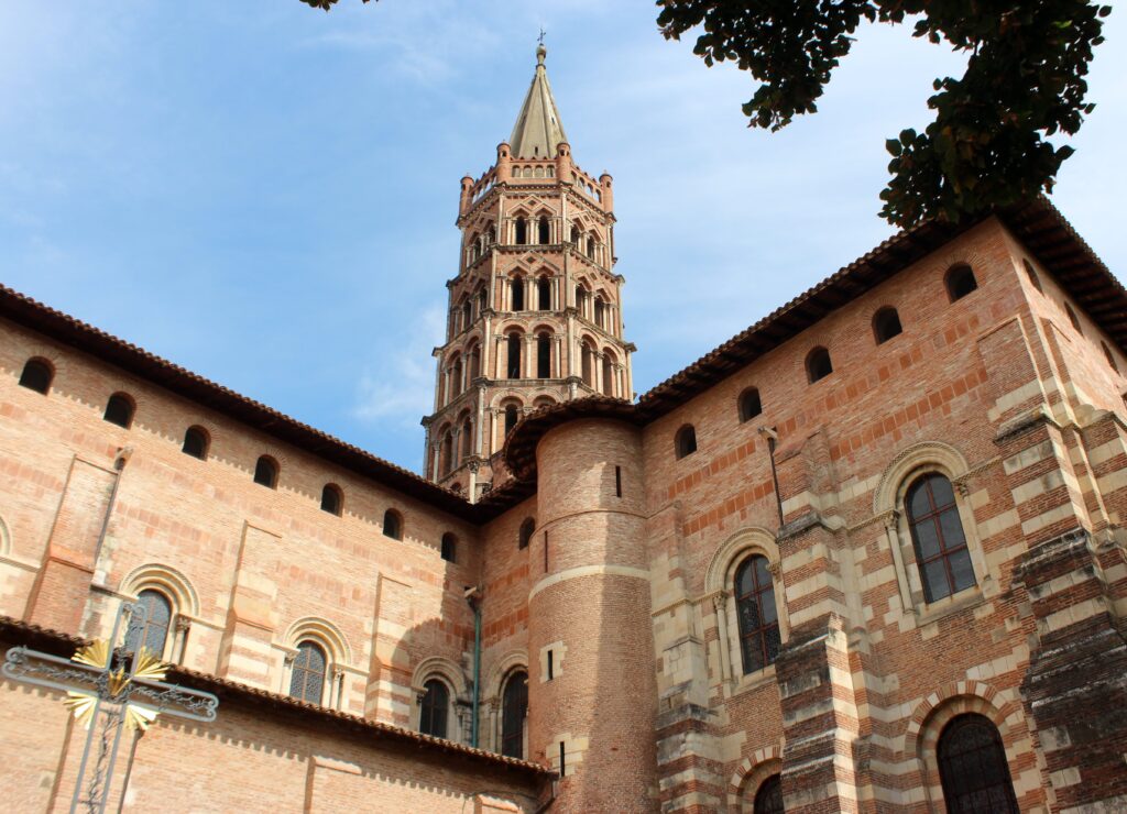 Exterior basílica de Saint-Sernin en Toulouse