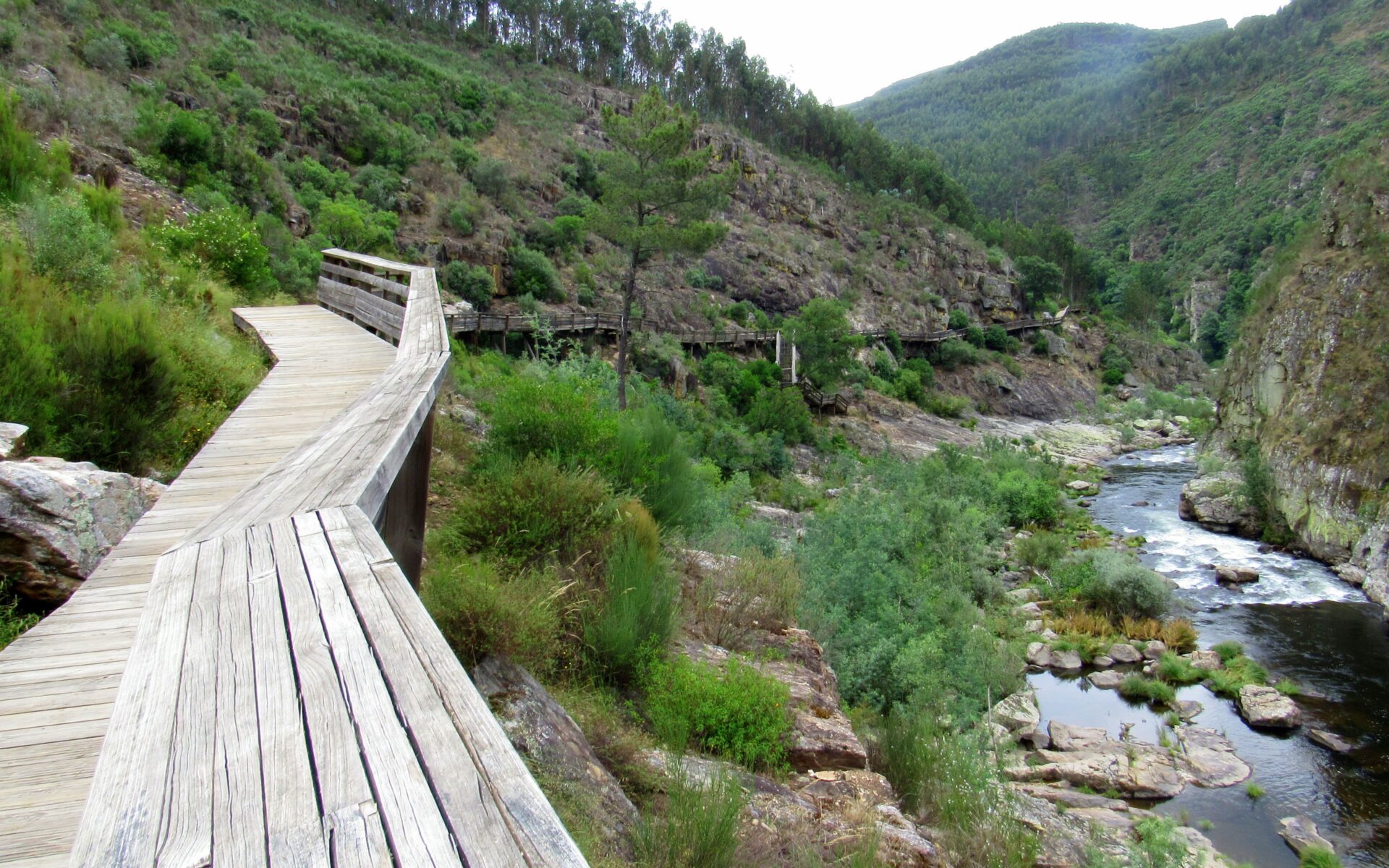 Passadiços del Paiva, ruta por pasarelas de madera en Potugal 