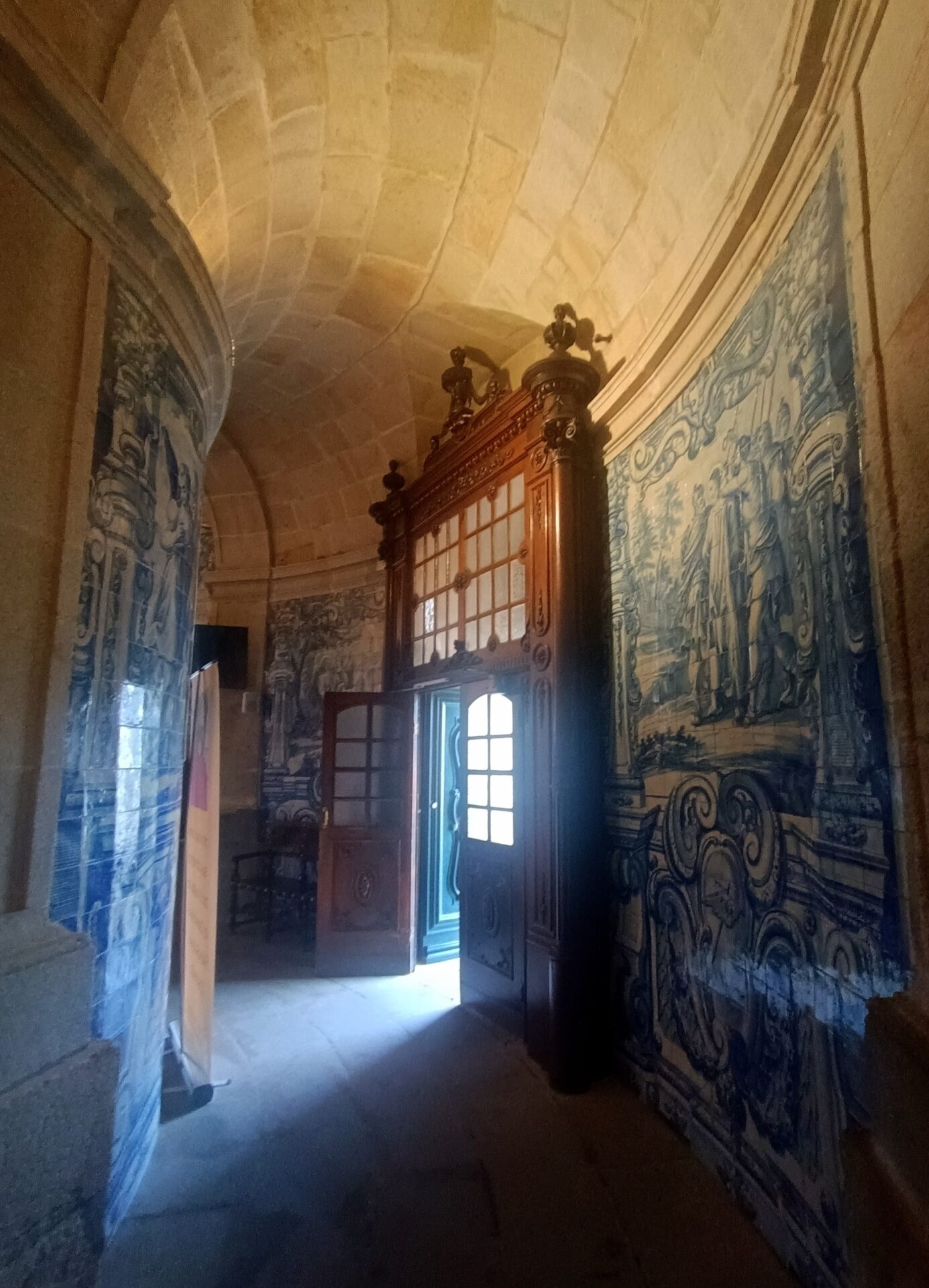 Interior de la iglesia de Bom Jesus en Barcelos