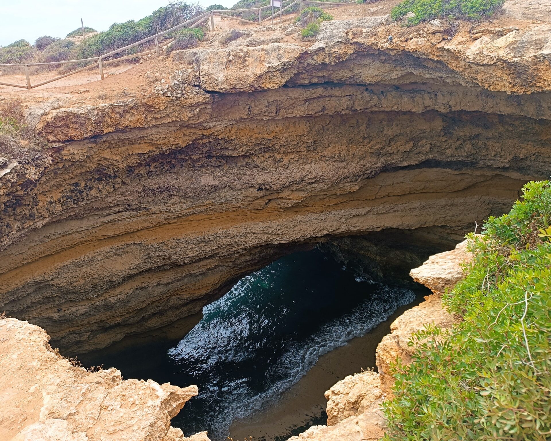 Cueva de Benagil desde arriba