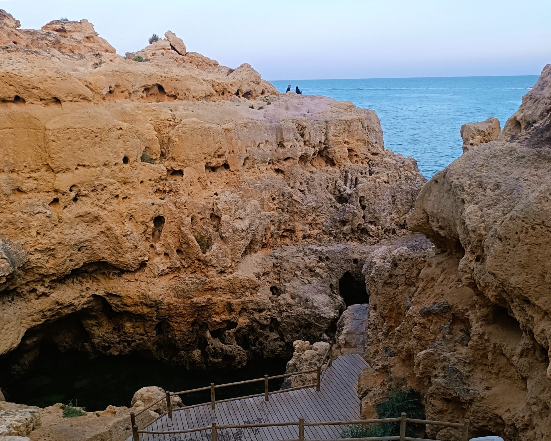 Algar seco de Carvoeiro. Algarve (Portugal)