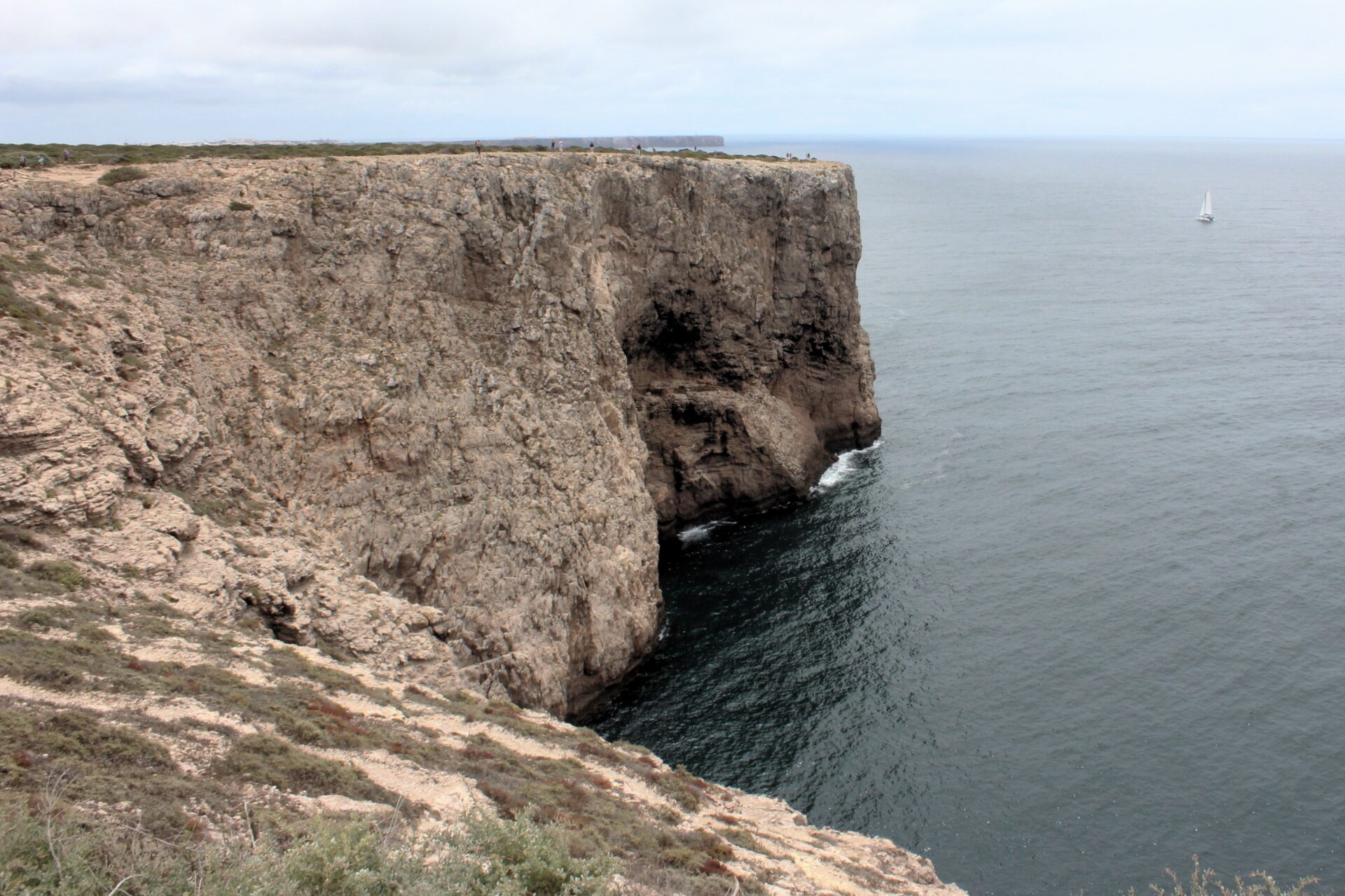 Acantilados de Cabo San Vicente y Sagres. Algarve Qué ver en Cabo San Vicente y Sagres. Algarve