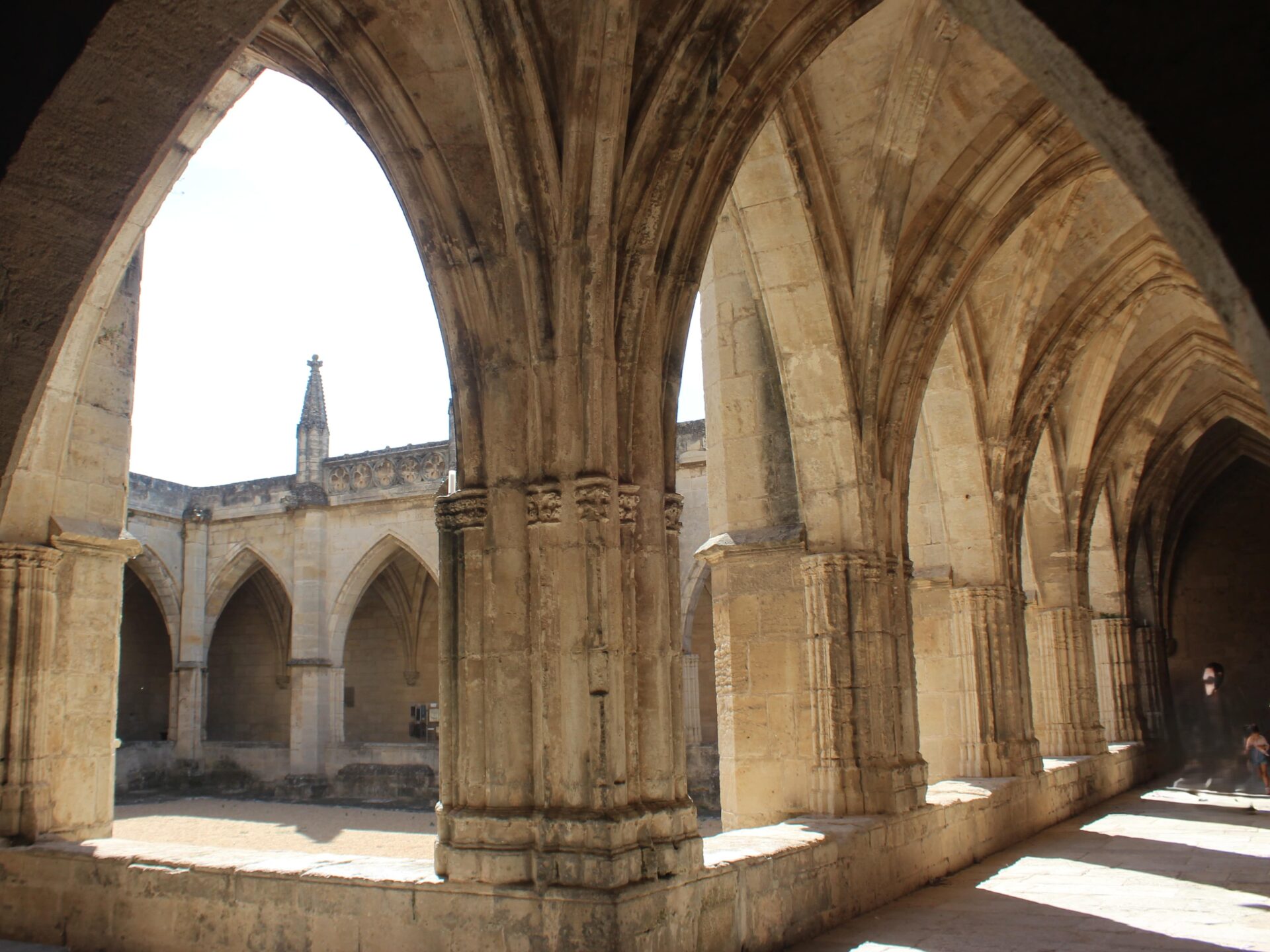 Qué ver en Béziers y alrededores Claustro catedral de Saint-Nazaire et Saint-Celse