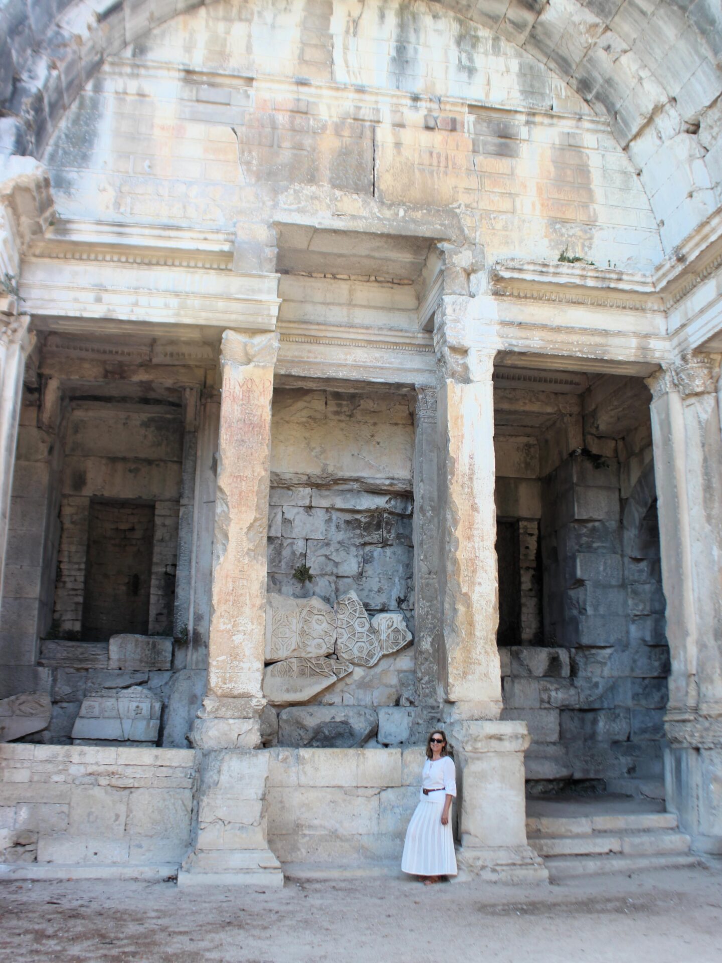 Interior del templo de Diana en la Roma francesa