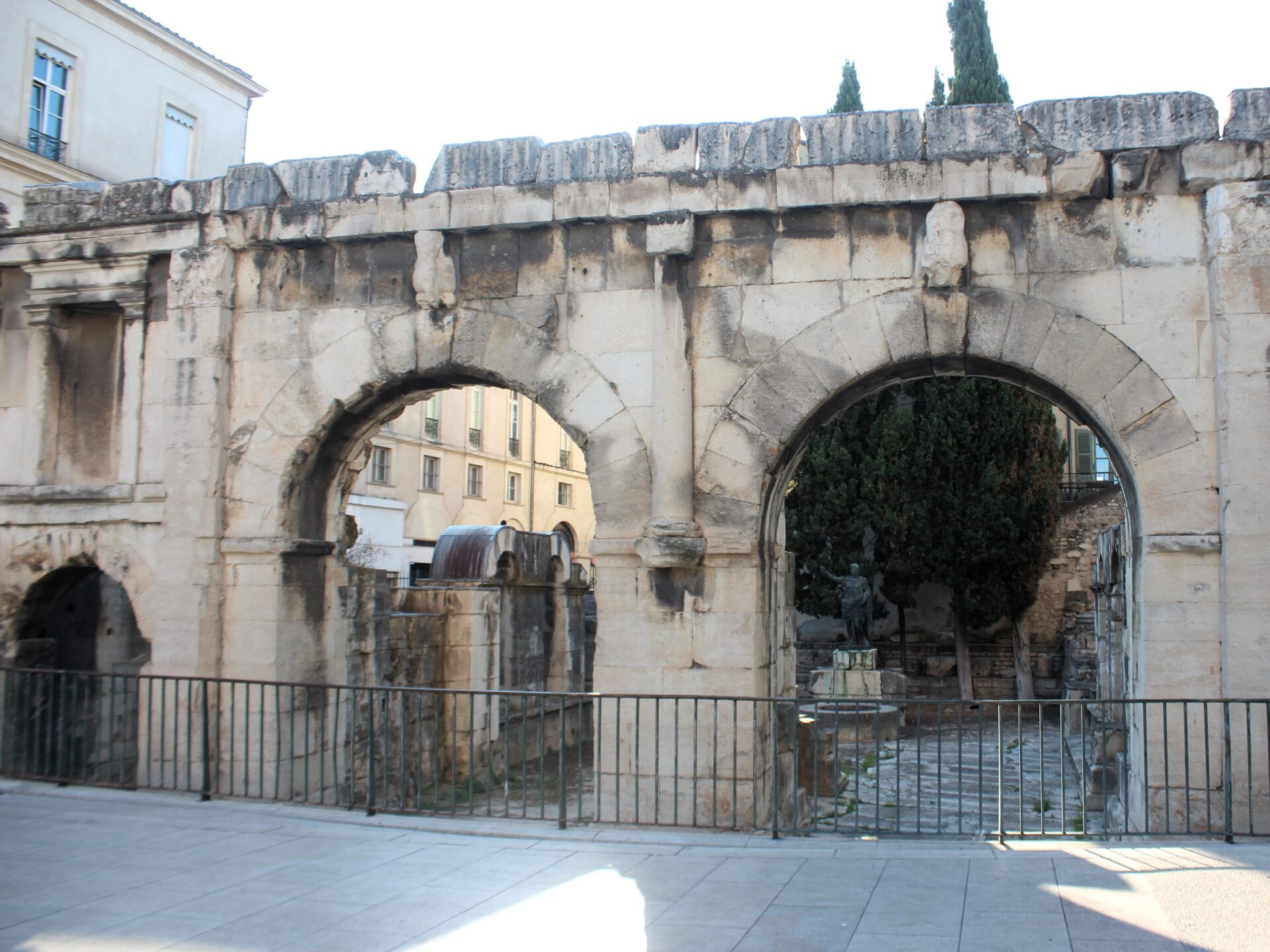 Puerta de Augusto NImes Francia