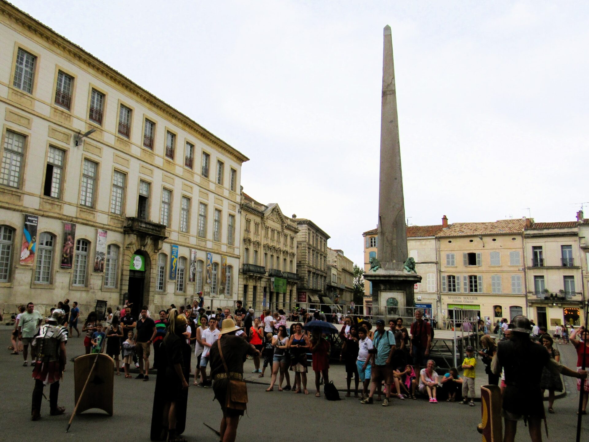 Obelisco romano en Arlés
