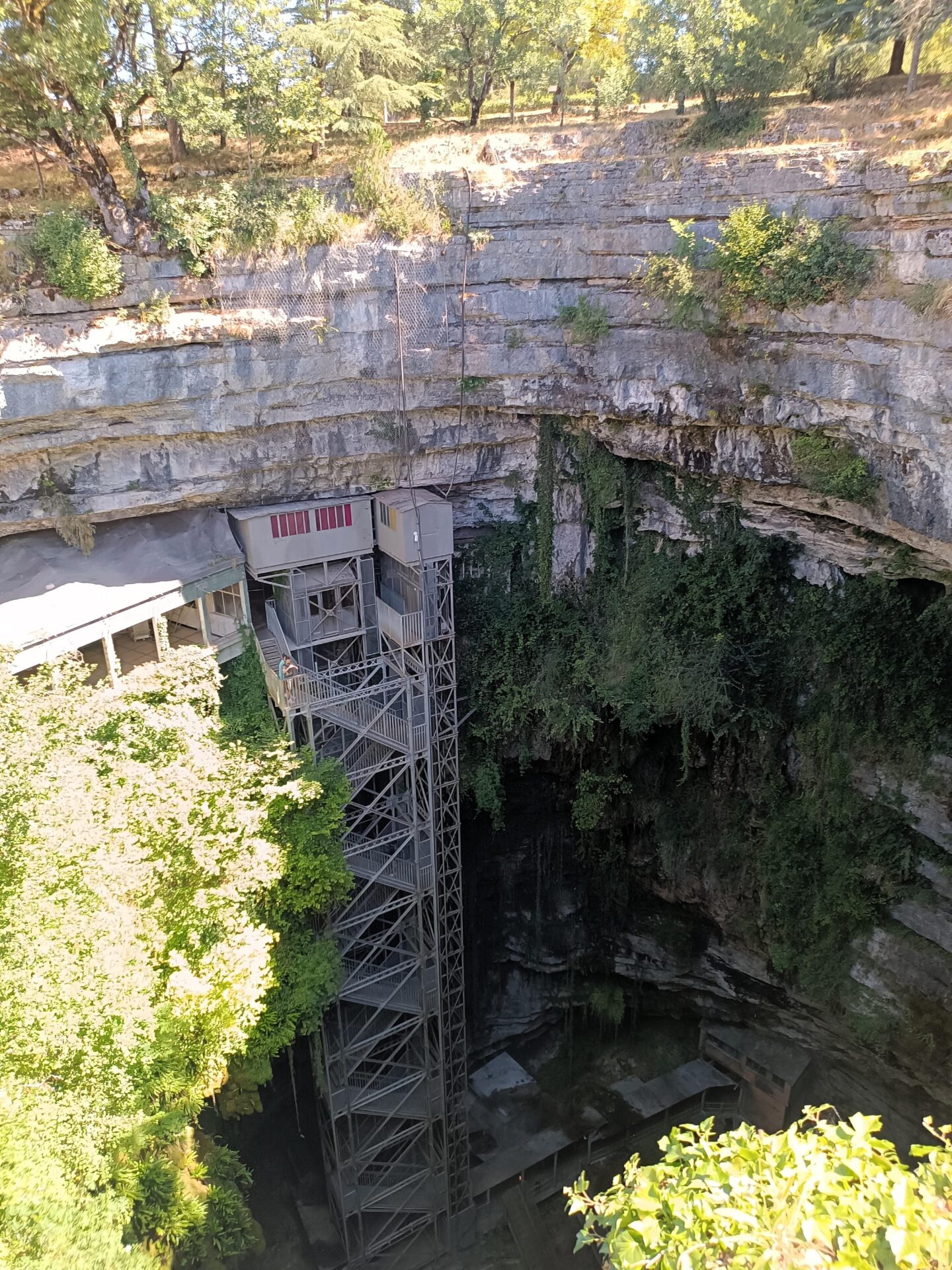 Ascensor del Gouffre de Padirac Sima subterránea en Dordoña