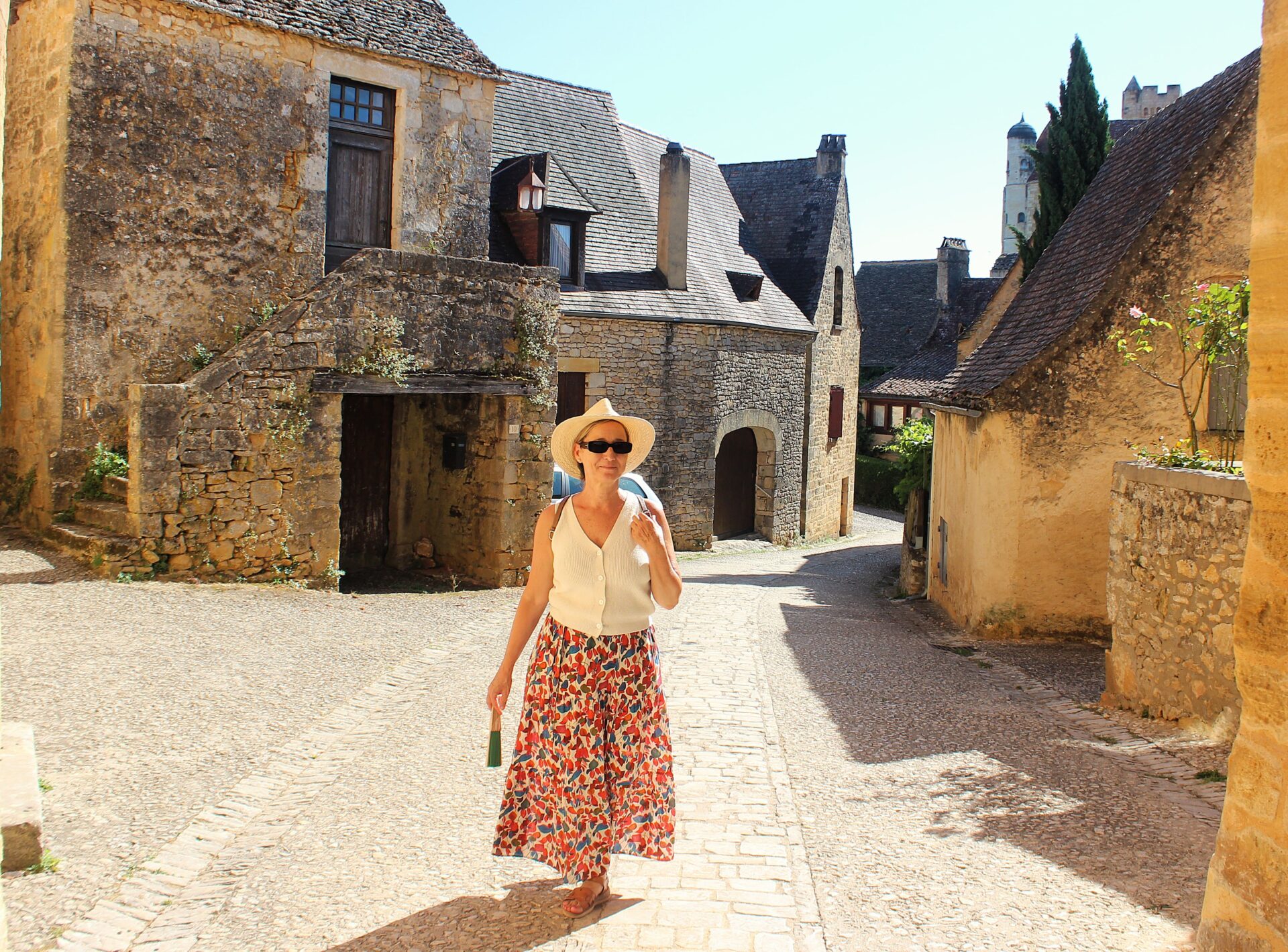 Pueblo de Beynac Casas de piedra dorada en Beynac-et-Cazenac