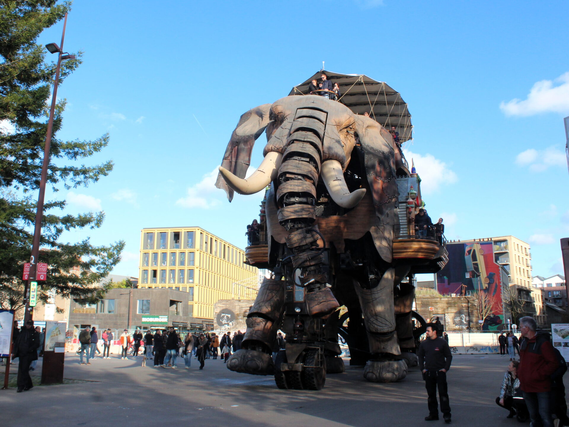Isla con máquinas en Nantes Le Grand Éléphant