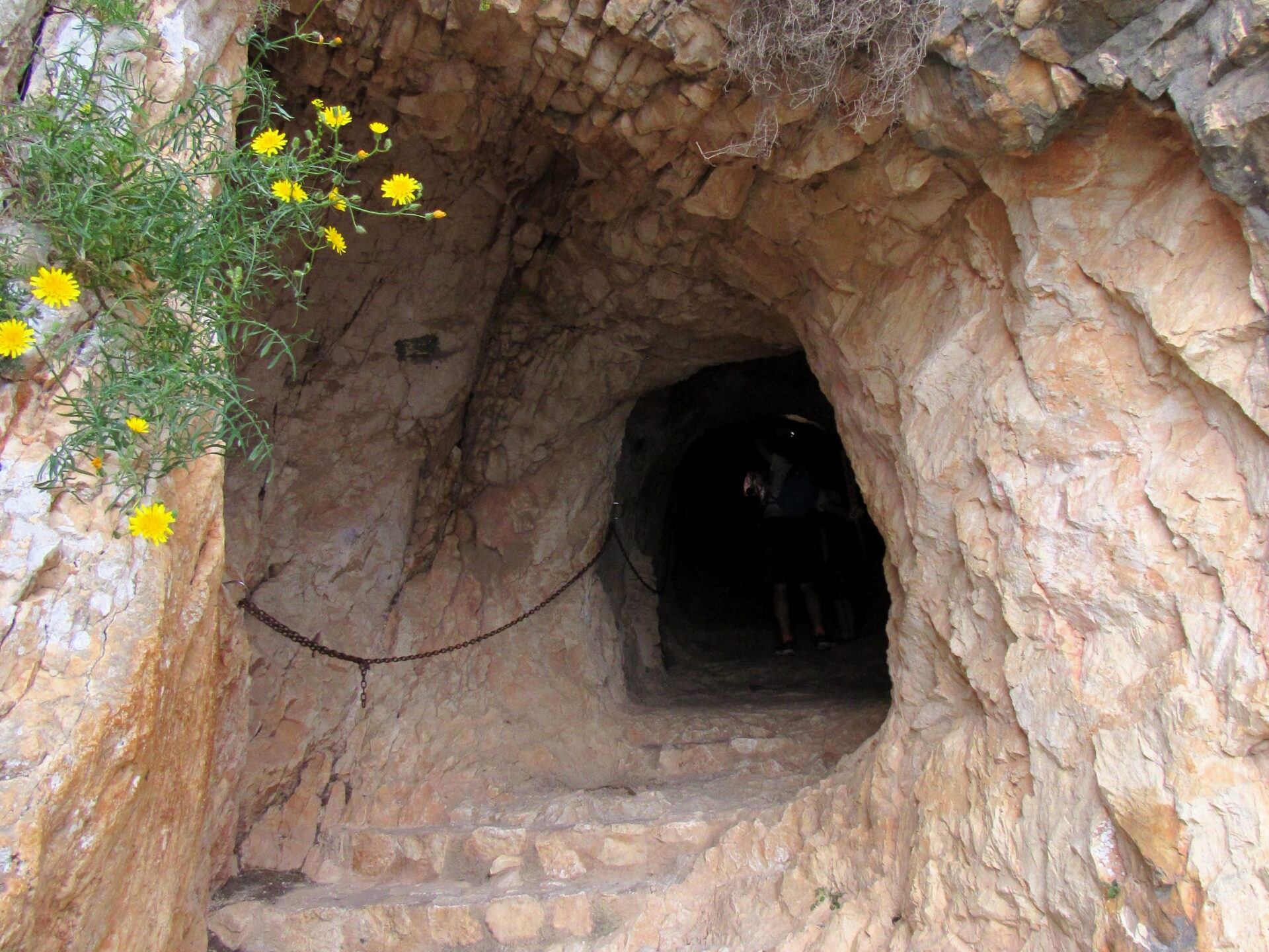Ruta Roja del Peñón de Ifach Cueva en Calpe