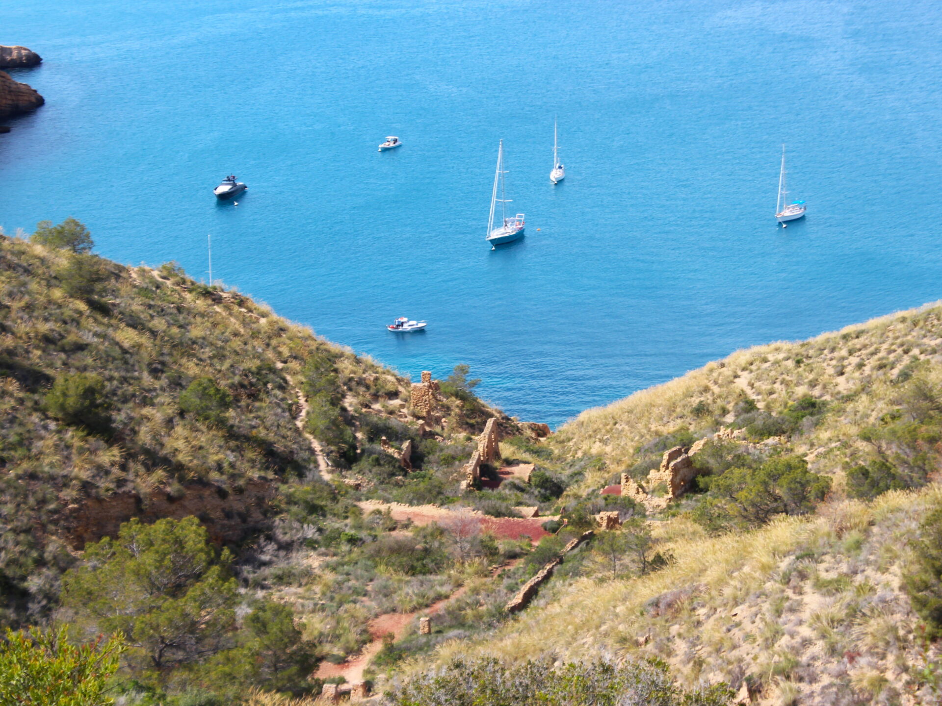 Antigua explotación minera faro del Albir