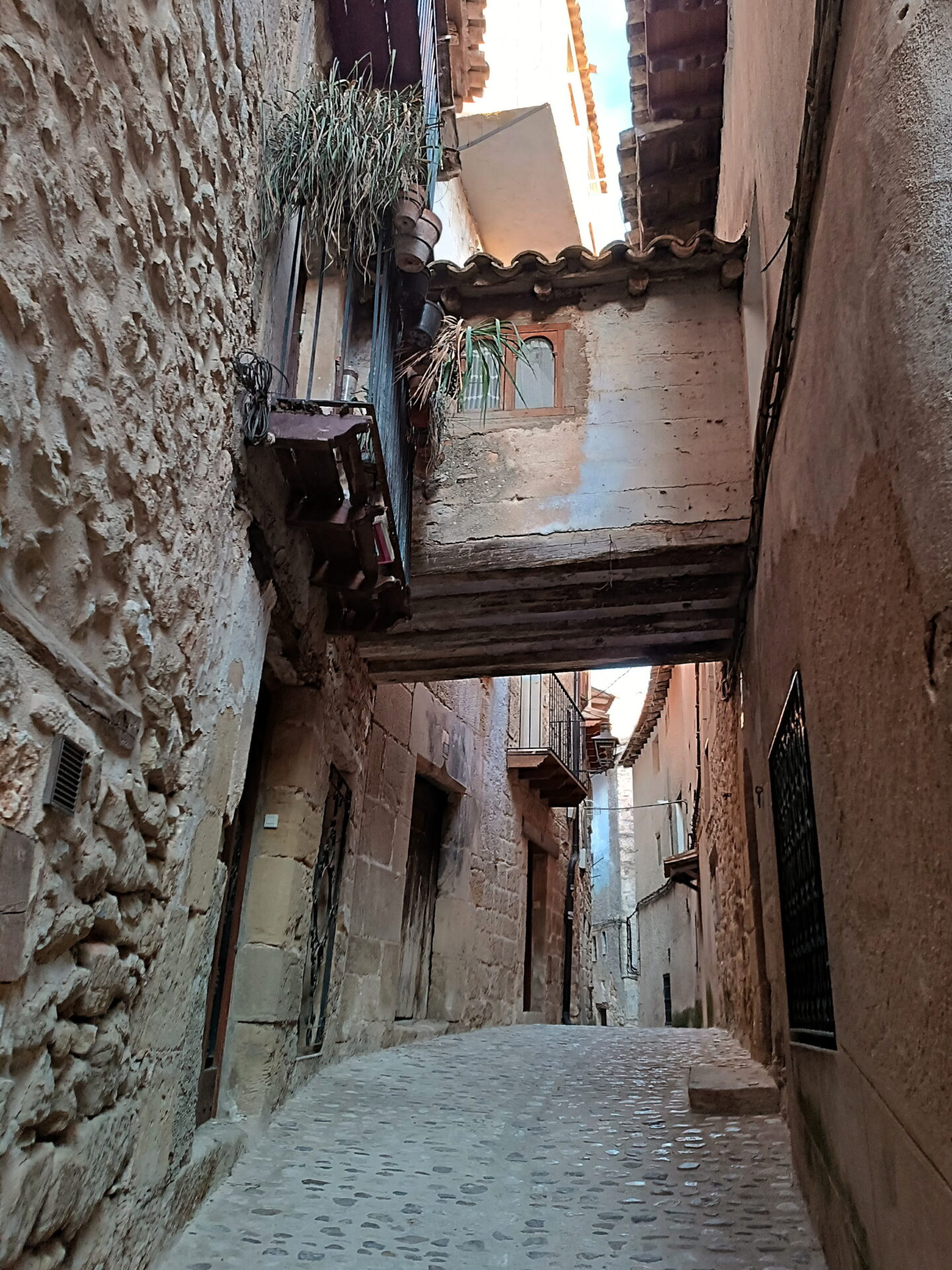Casas con pasadizos elevados en Valderrobres