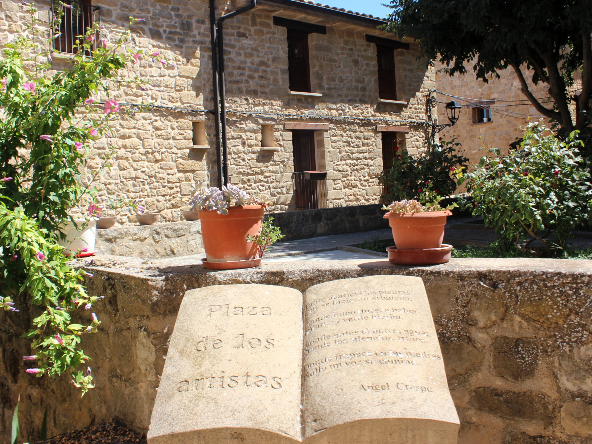 Plaza de los Artistas. Matarraña