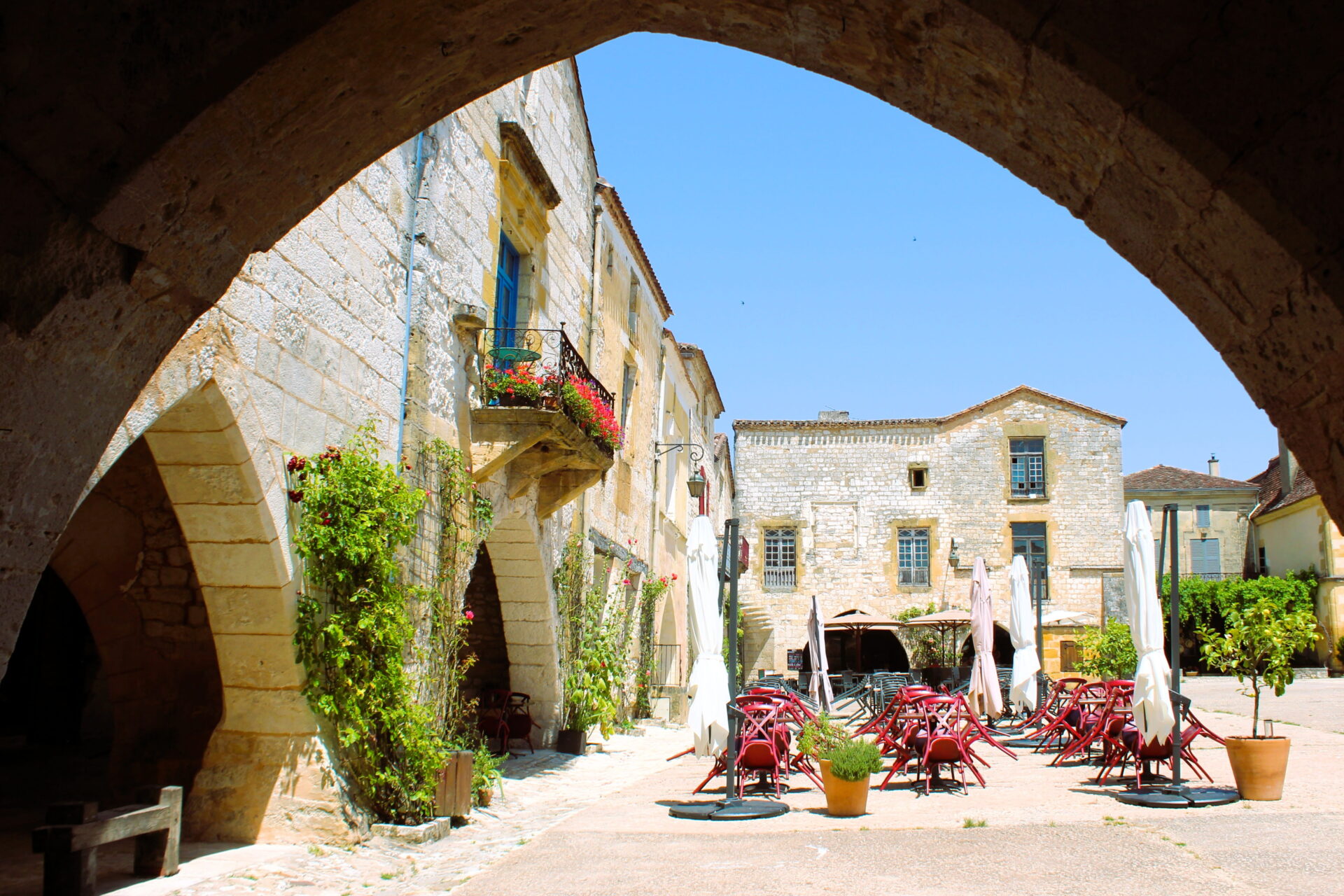 Cornières en la bastida del Périgord