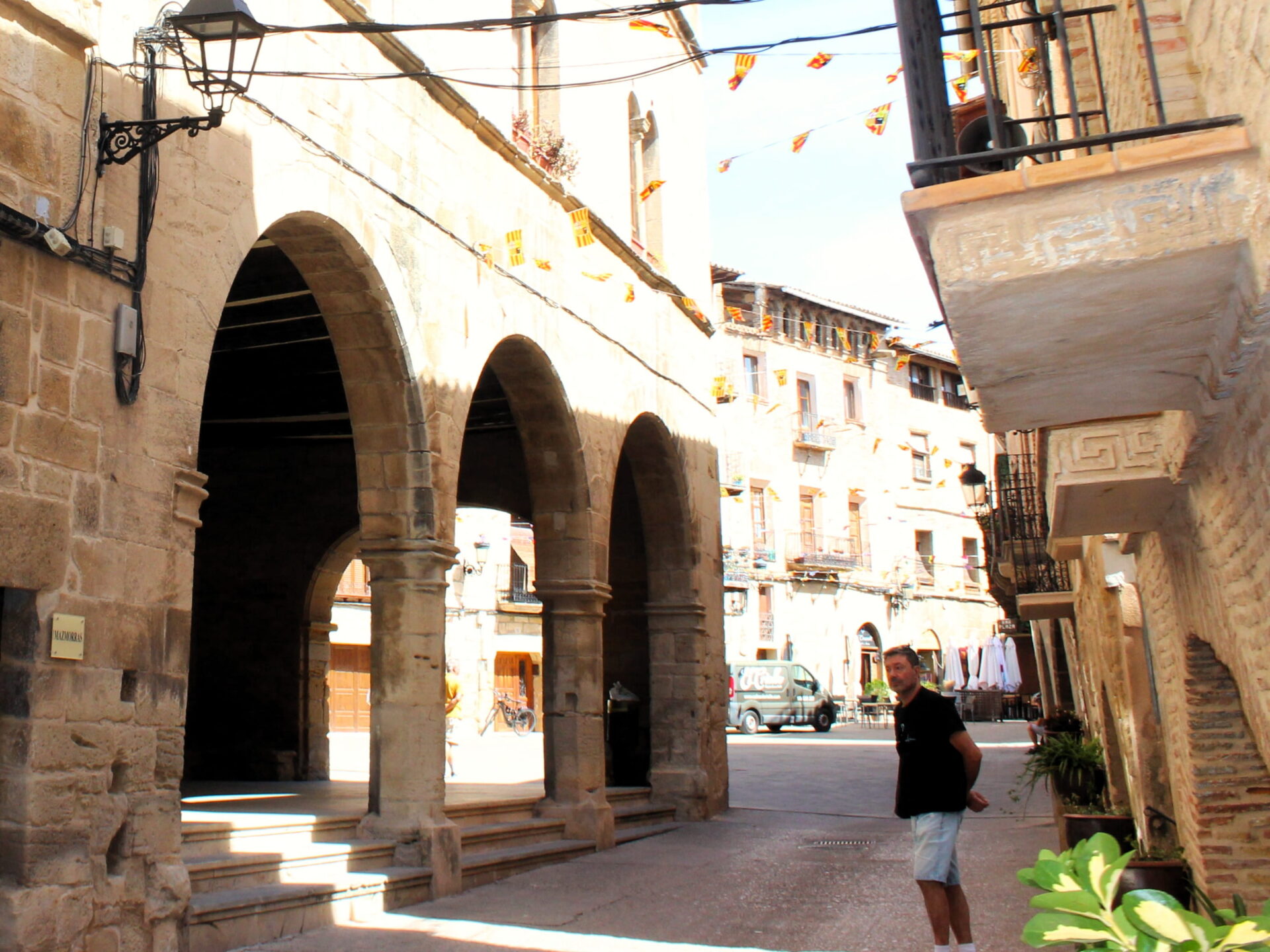 Plaza triangular de La Fresneda