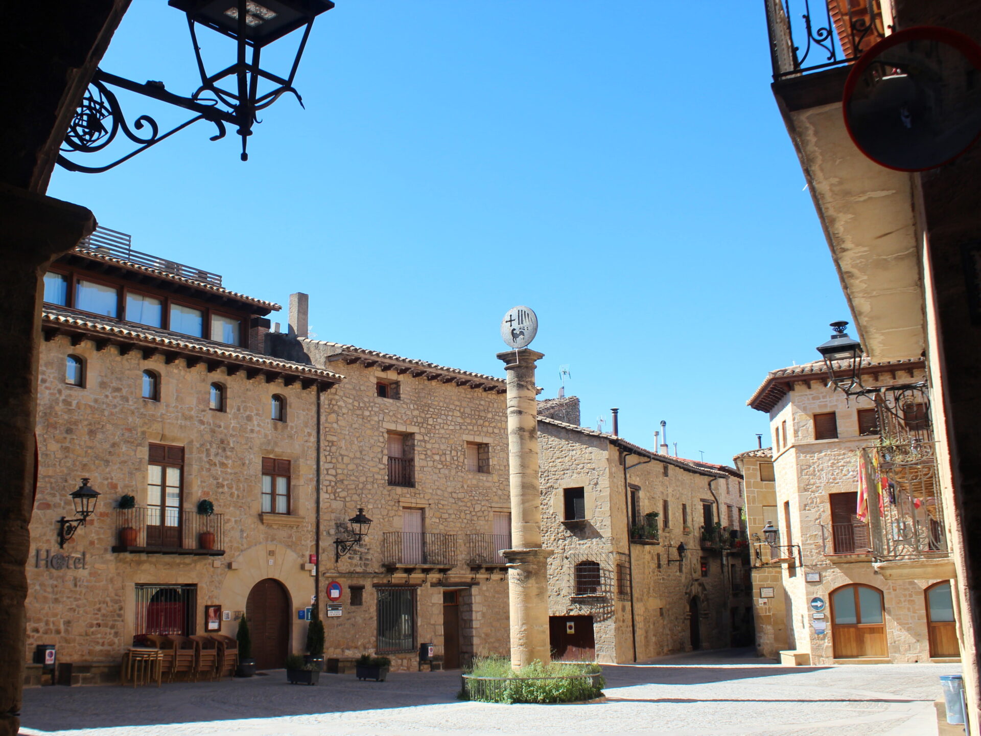 Plaza Mayor de Cretas en el Matarraña-Teruel