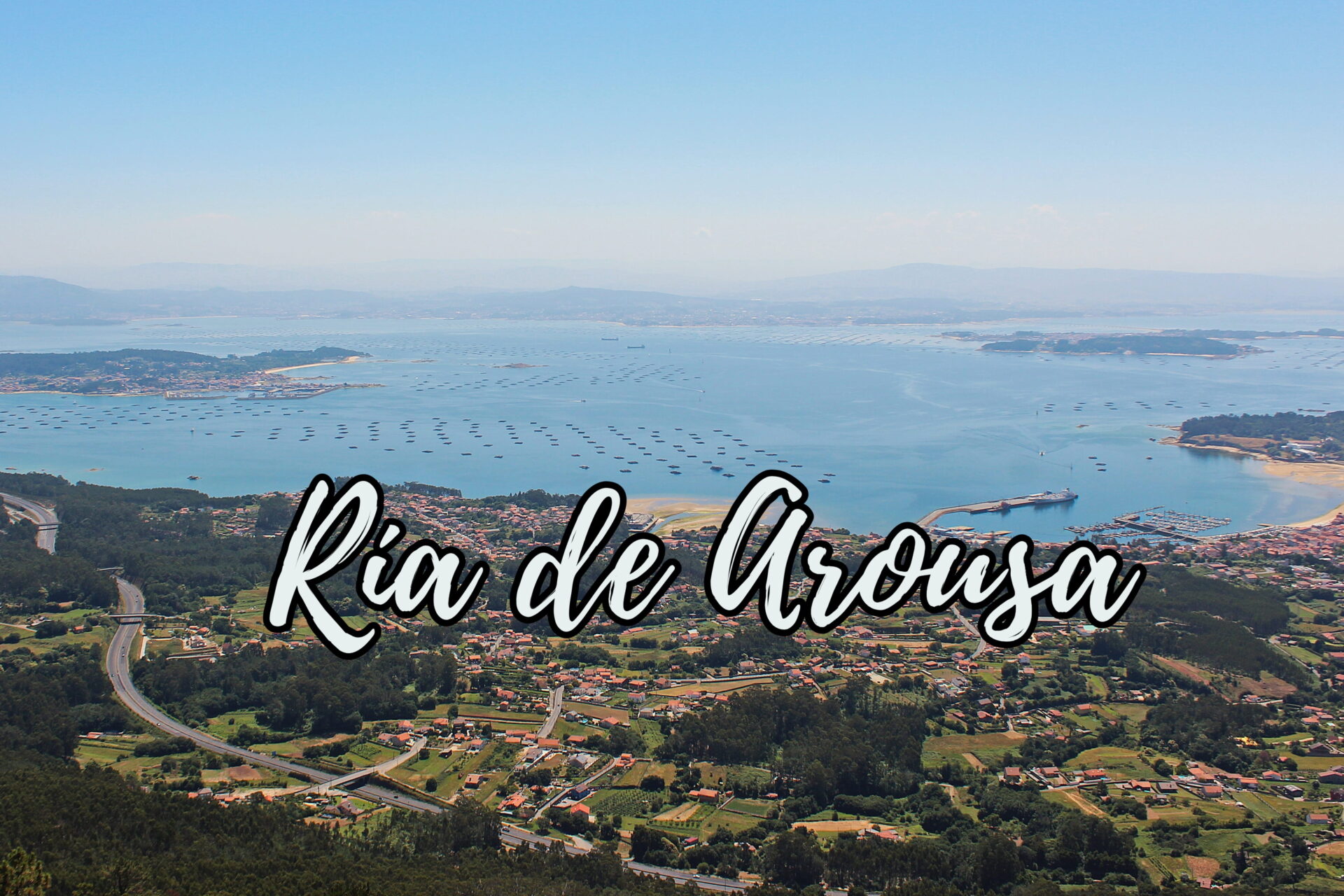 Panorámica de la ría de Arousa con arena blanca, el Atlántico y el sistema dunar
