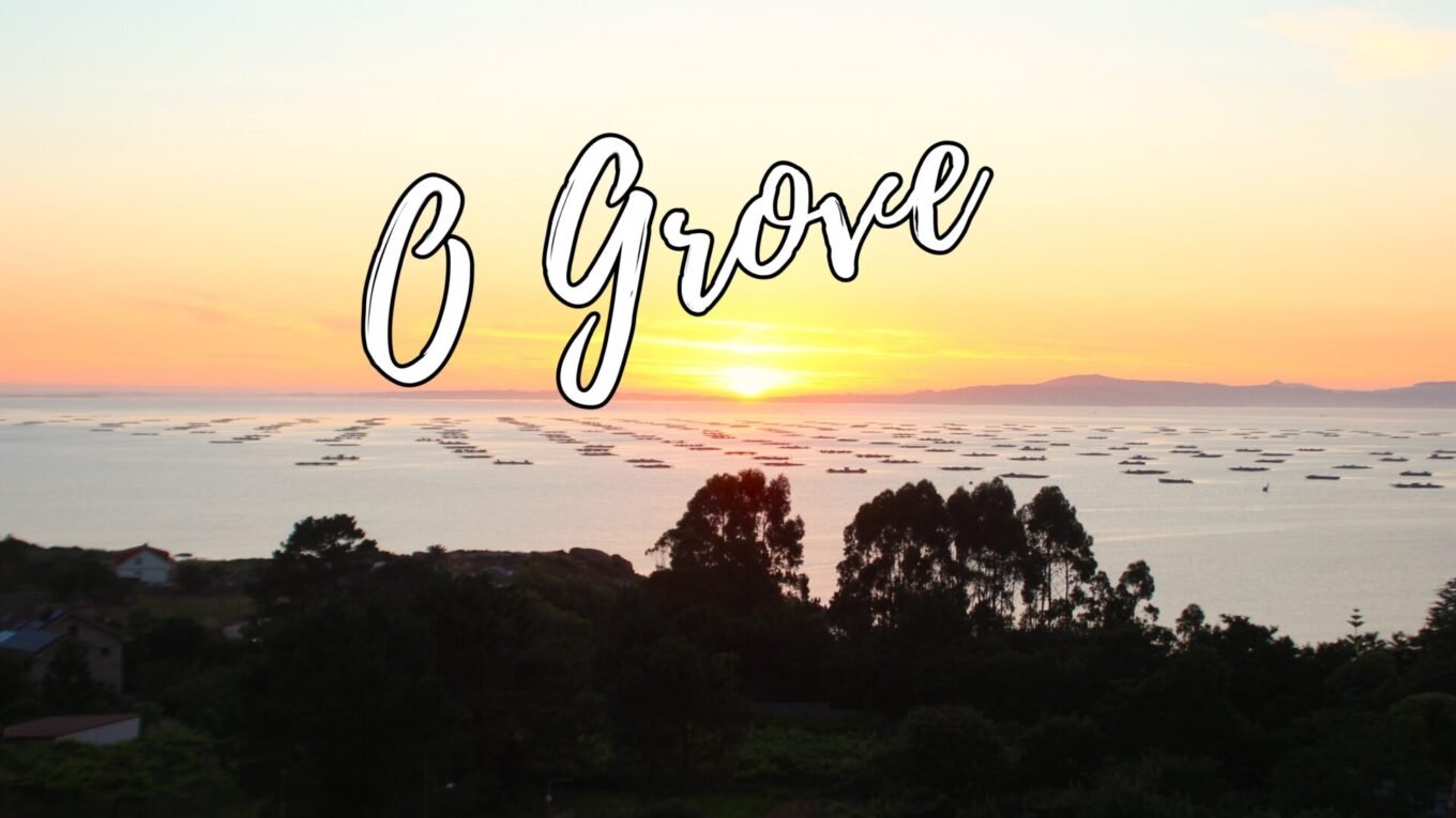 Puesta de sol en O Grove con las bateas de mejillones